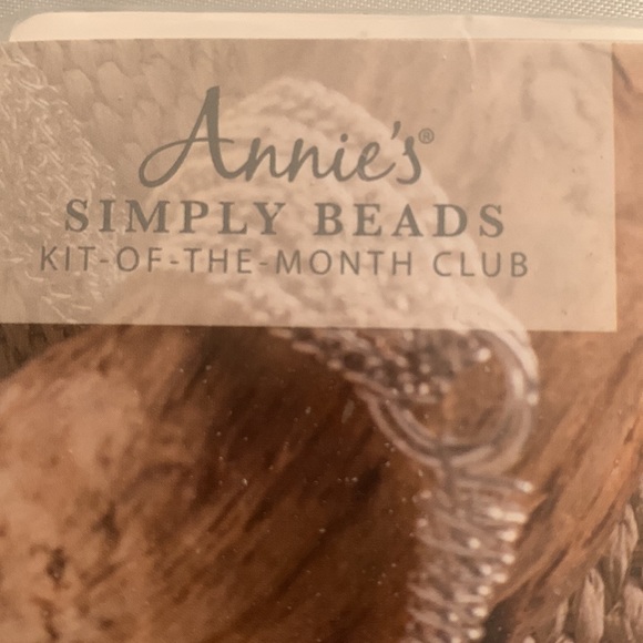 NEW Annie’s Simply Beads Jewelry Making Kit - Picture 3 of 10